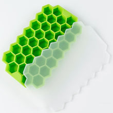 Load image into Gallery viewer, 37 Cavity Honeycomb Ice Cube Trays Reusable Silicone Ice Cube Mold BPA Free Ice Maker with Removable Lids