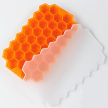 Load image into Gallery viewer, 37 Cavity Honeycomb Ice Cube Trays Reusable Silicone Ice Cube Mold BPA Free Ice Maker with Removable Lids